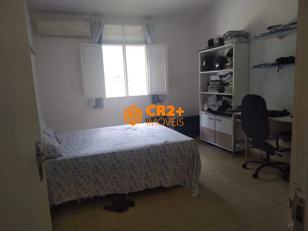 Imagem Vendo Casa 242m² com 3 Quartos sendo 1 Suíte, no Engenho do Meio.- 842m² total