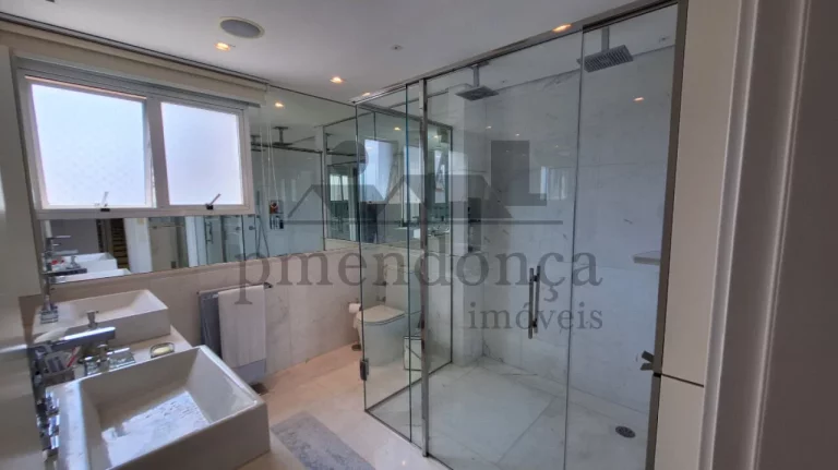 Imagem Apartamento de 153m² a venda na Rua Fabia, 3 suítes e 3 vagas.