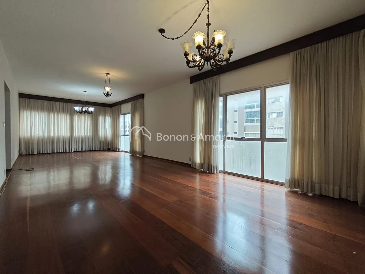 Imagem Apartamento à venda no bairro Cambuí em Campinas -SP