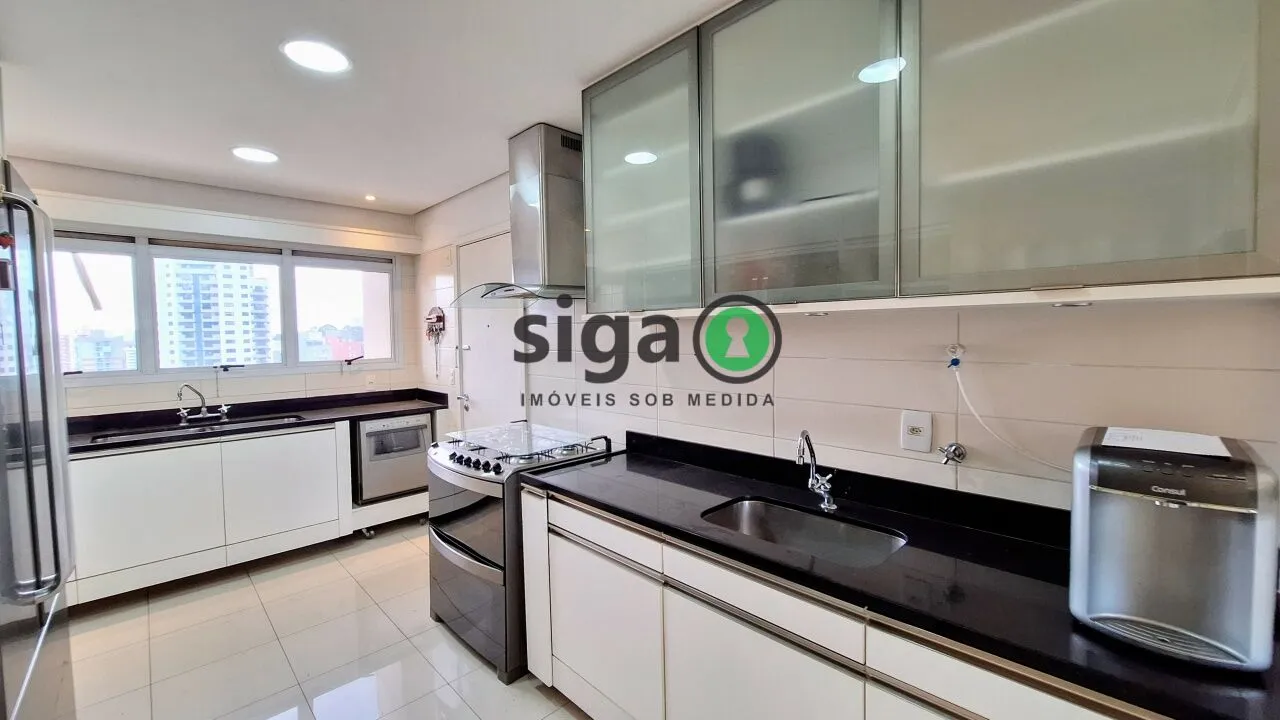 Imagem Apartamento de 211m2, 4 quartos e 3 vagas à venda no Panamby.