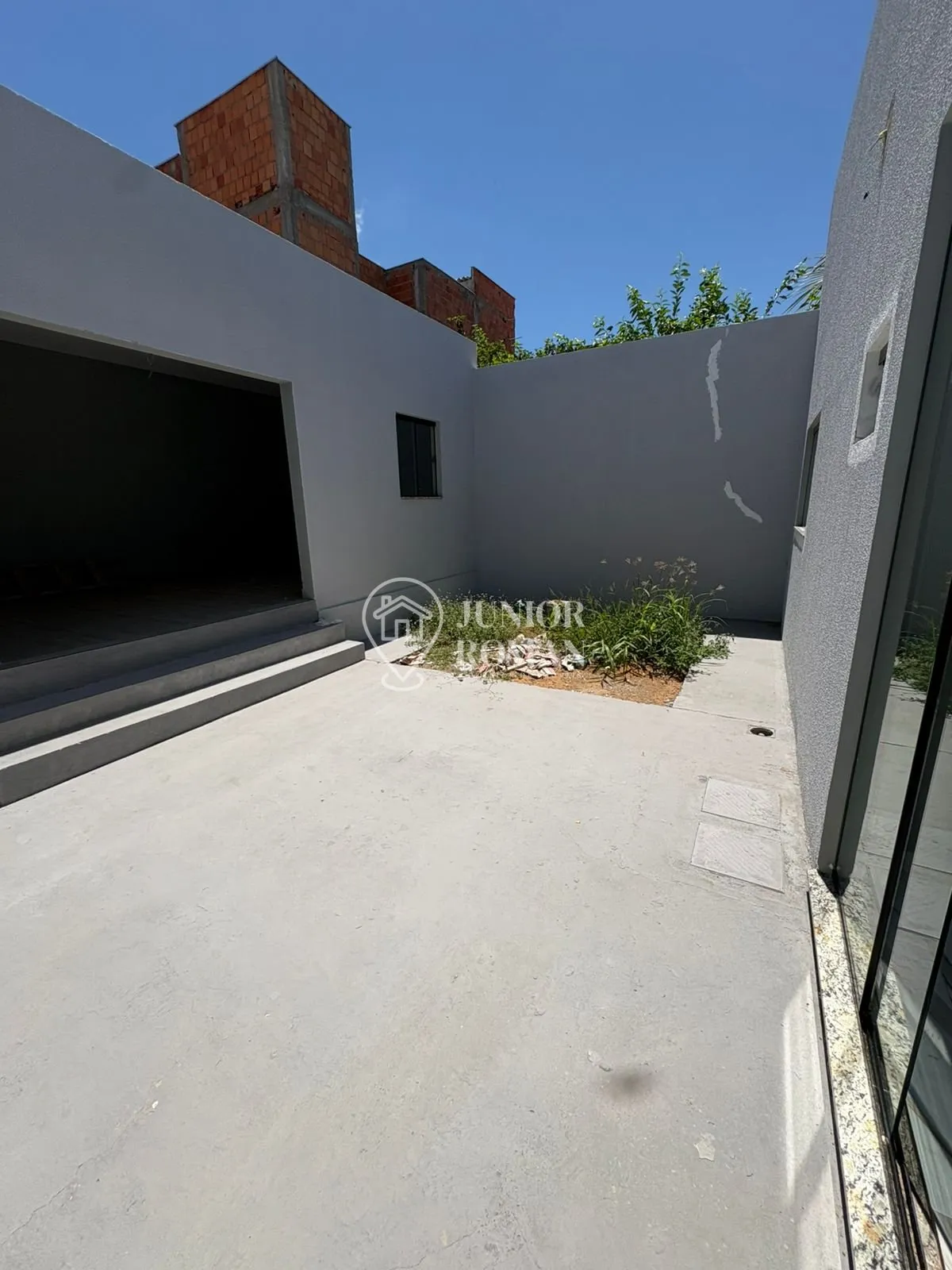 Imagem VENDO CASA 3 QUARTOS SENDO 1 SUITE COM CLOSET - VILA RICA BARREIRAS/BA