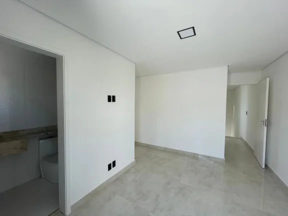 Imagem Casa com Piscina e Terraço no Condomínio Nova Jaguari