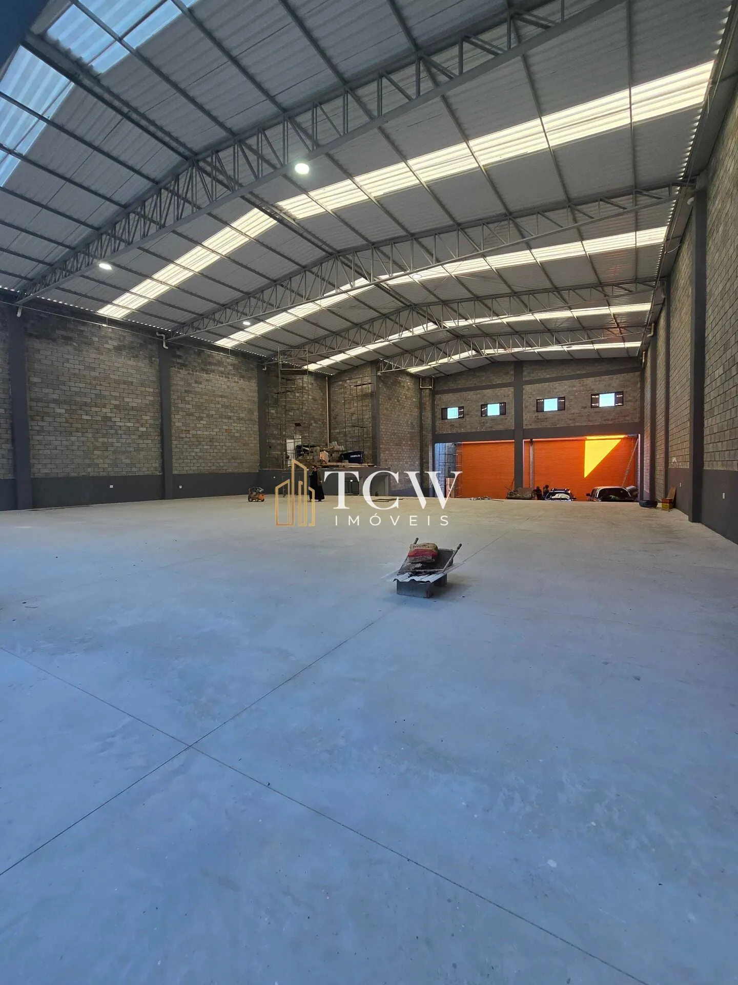 Foto do imóvel Galpão Logístico para Locação em Guarulhos/SP | 1.000 m² | Próximo à Rodovia Presidente Dutra