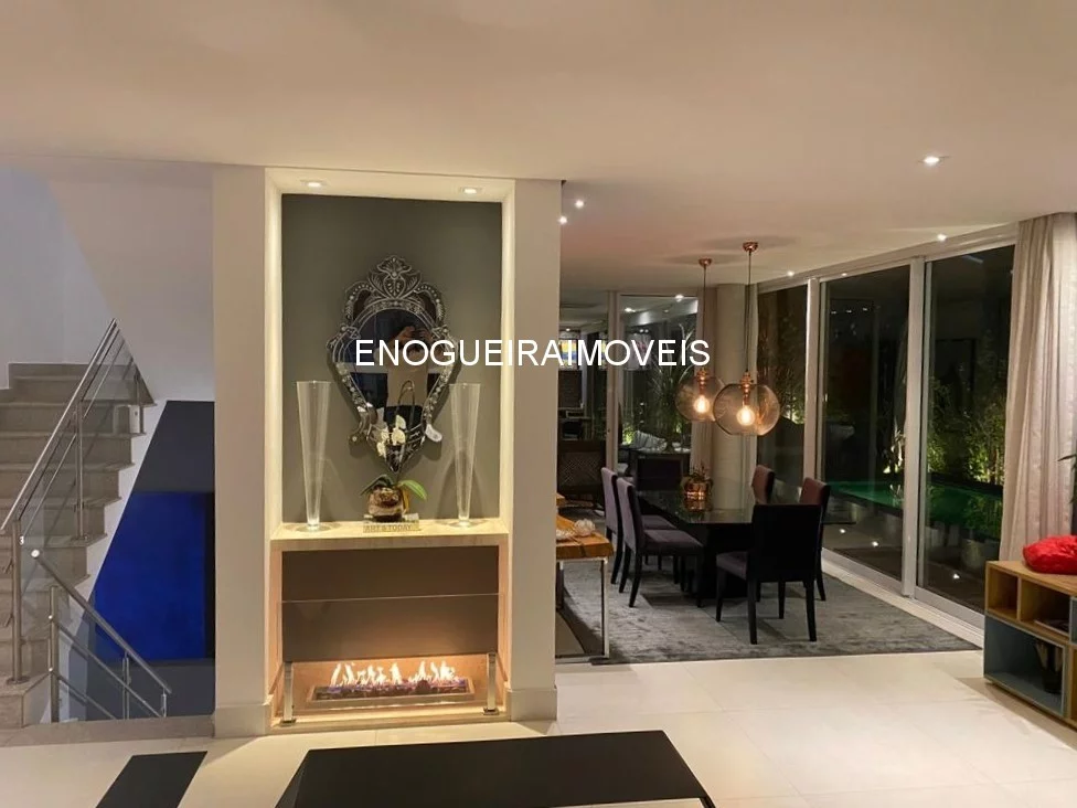 Imagem CASA RESIDENCIAL em SANTANA DE PARNAÍBA - SP, TAMBORÉ
