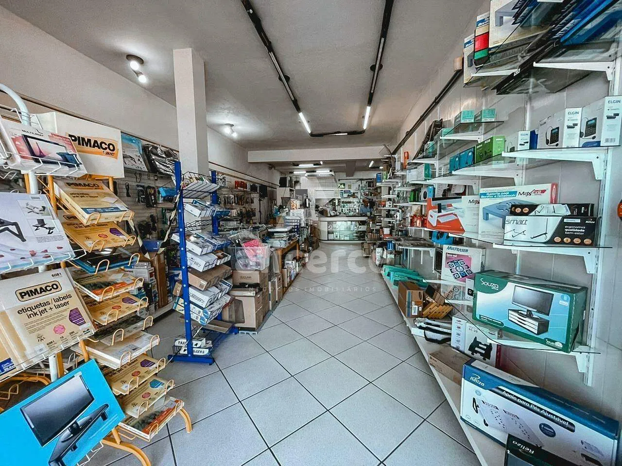Imagem Oportunidade! Excelente Loja Comercial à Venda no Centro de Florianópolis - Aceita Permuta!