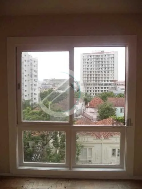 Imagem Apartamento à venda no Edifício Lavalle, localizado na Rua Sofia Veloso, no bairro Cidade Baixa em...