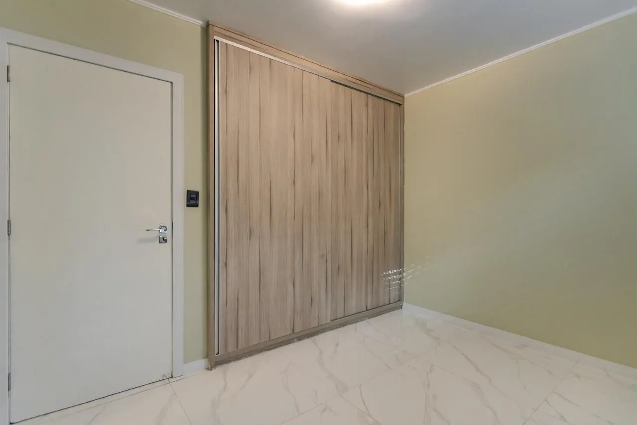 Imagem Casa de 3 dormitórios á venda no Jardim Lindóia em Porto Alegre