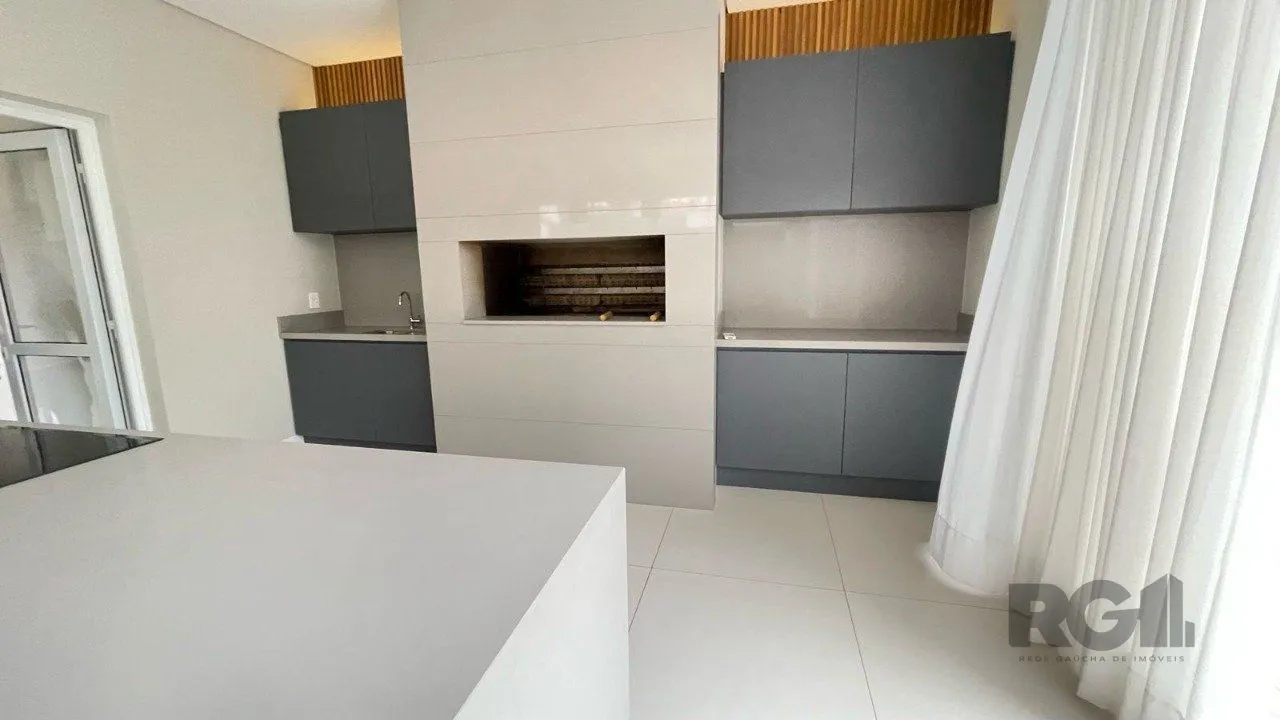 Imagem Casa em condomínio com 3 suítes, no bairro Pedra Redonda, Porto Alegre/RS