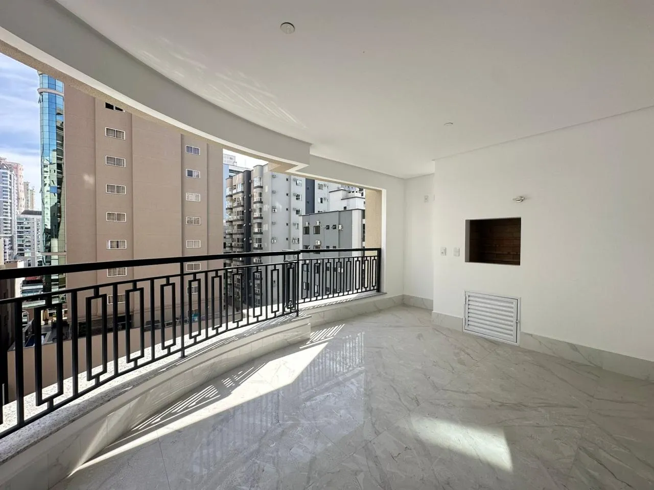 Imagem Apartamento à venda com 185m2 por R$ 2.500.000,00