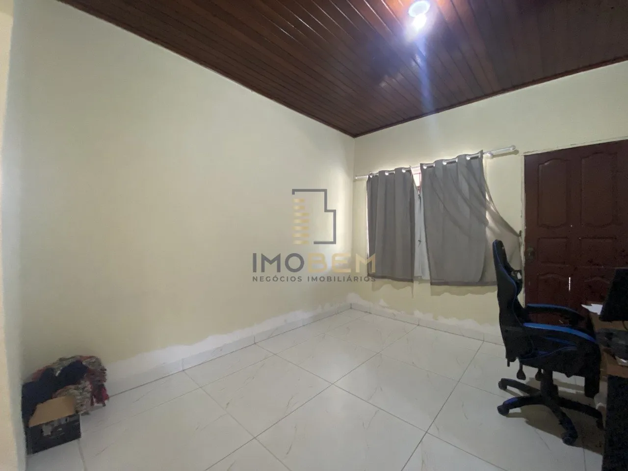 Imagem Linda casa disponível para venda no Setor Comercial de Sinop. 

Com 120 m² de área total, esta im...
