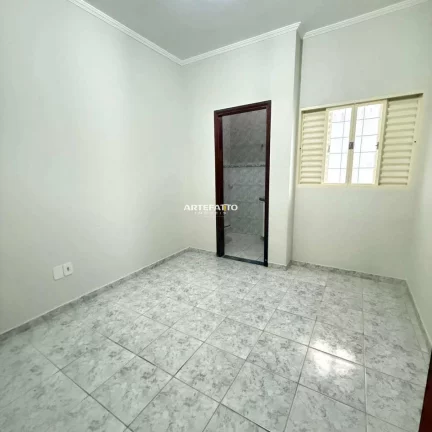 Imagem VENDE-SE ÓTIMA CASA DE ESQUINA – SAMEL PARK