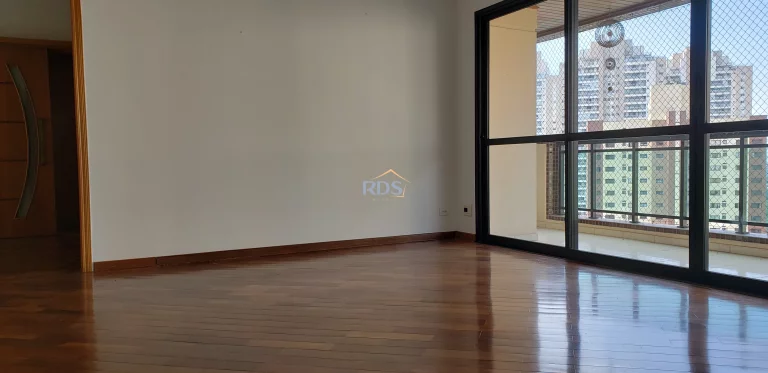Foto do imóvel Vende um espaço e confortável apartamento de 160m² na Vila suzana. em Rua Custódio de Oliveira