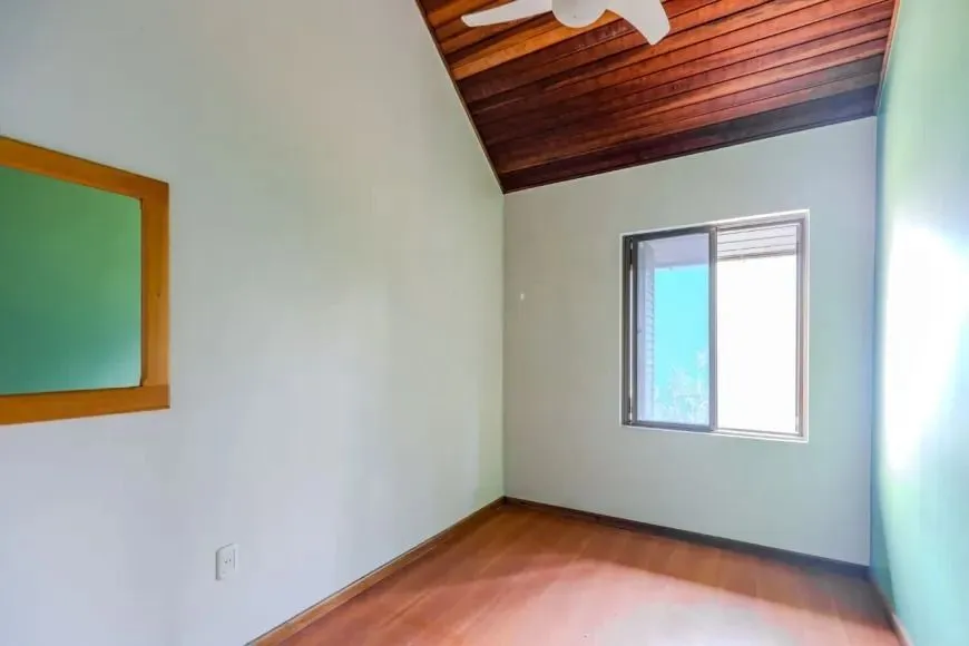 Imagem Casa em condomínio com 3 dormitórios, suíte, sótão e lazer completo - 106m²