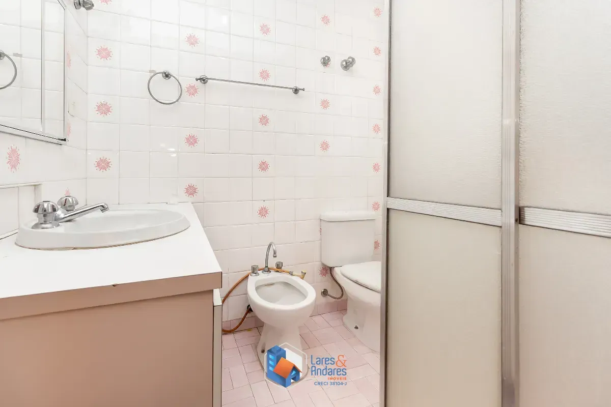 Imagem Sobrado para venda em Vila Alexandria com 3 quartos, sendo 1 suíte, 201m²