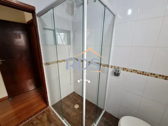 Imagem Oportunidade única, casa com 4 suítes, 5 vagas e piscina.