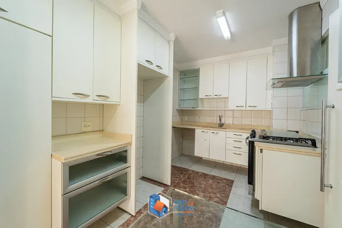 Imagem Apartamento para venda em Moema com 4 quartos, sendo 1 suíte, 104m²