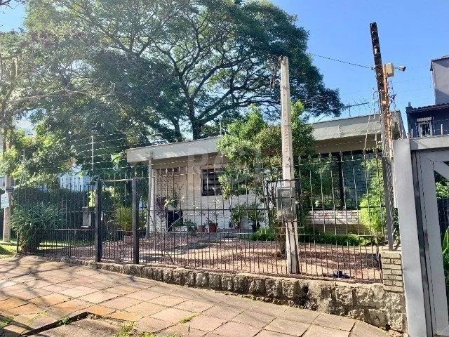 Imagem Casa de 3 dormitórios no bairro Bom Jesus