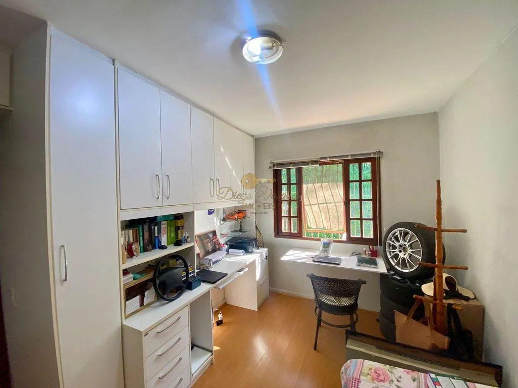 Imagem Casa em Condomínio para Venda em Teresópolis / RJ no bairro Santa Cecília