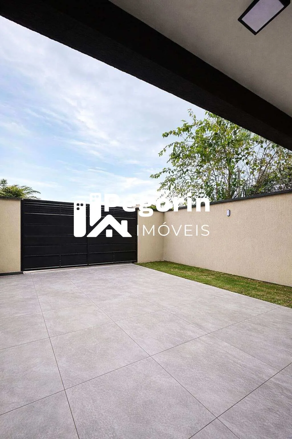 Imagem Sobrado à venda em Pinhais, Alto Tarumã, com 3 quartos, 150,00m²