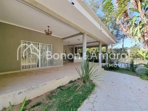 Imagem Casa de Condomínio com 420m² e 4 quartos