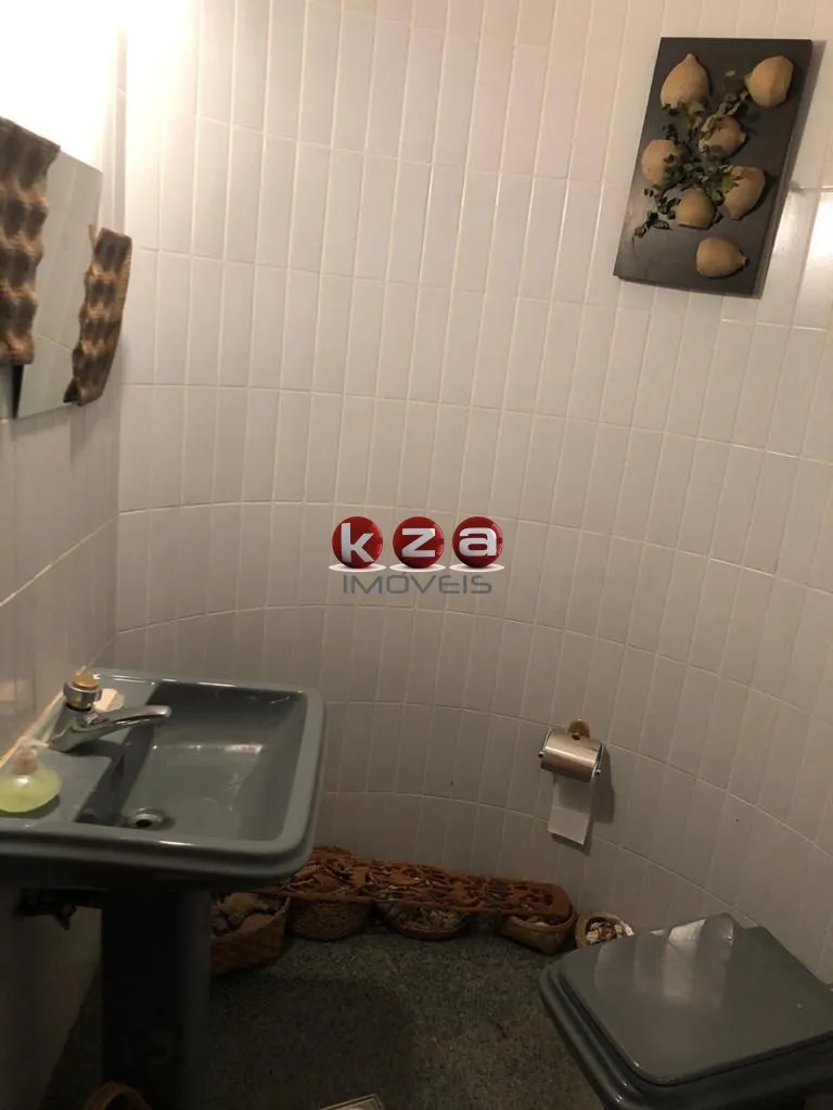 Imagem Luxuosa Casa em Condomínio à Venda em Campinas-SP, Barão Geraldo: 4 Quartos, 4 Suítes, 3 Salas, 8 Banheiros, 4 Vagas de Garagem, 880m².