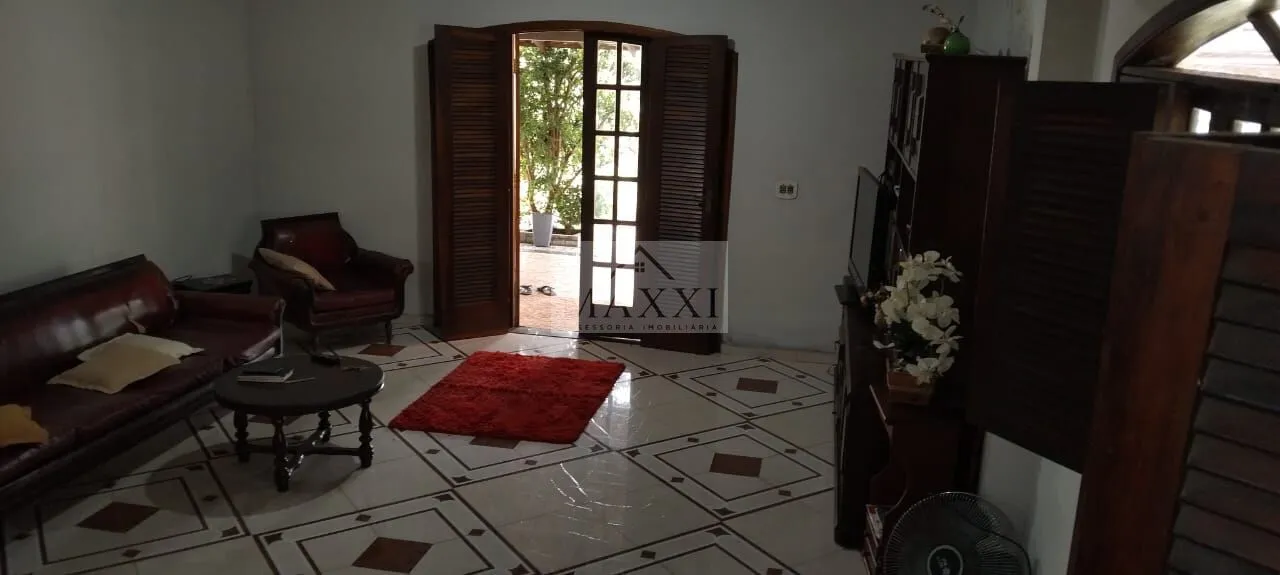 Imagem Linda Casa à Venda em Jardim Iguaçu - Nova Iguaçu | Espaço, Conforto e Tranquilidade para sua Família