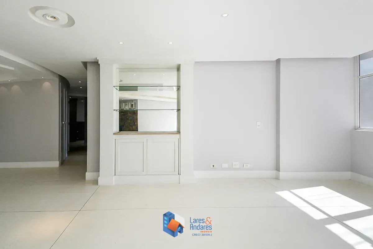 Imagem Apartamento para venda em Jardim Paulistano com 3 quartos, sendo 1 suíte, 178m²
