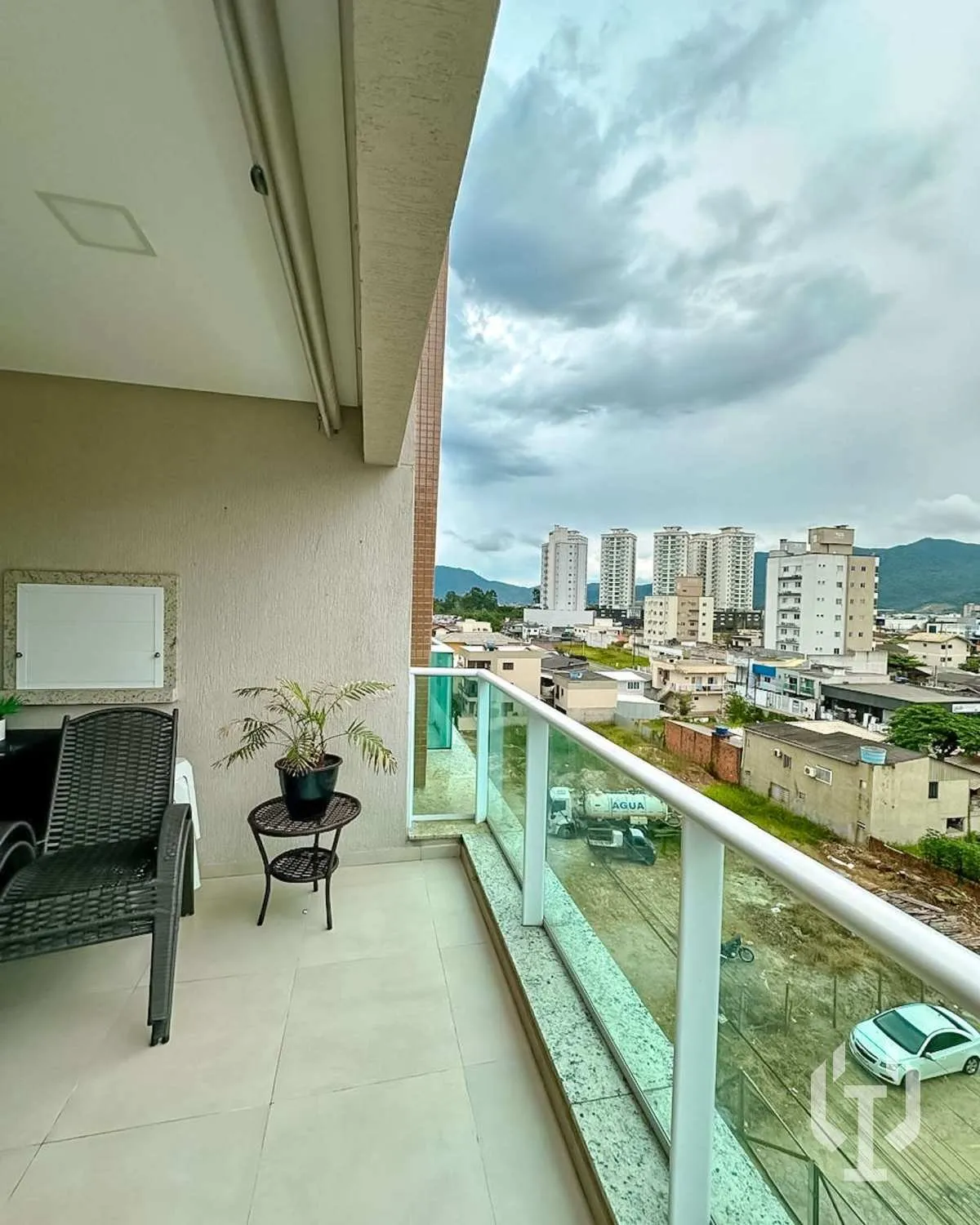 Imagem Apartamento diferenciado com 2 suítes em Meia Praia