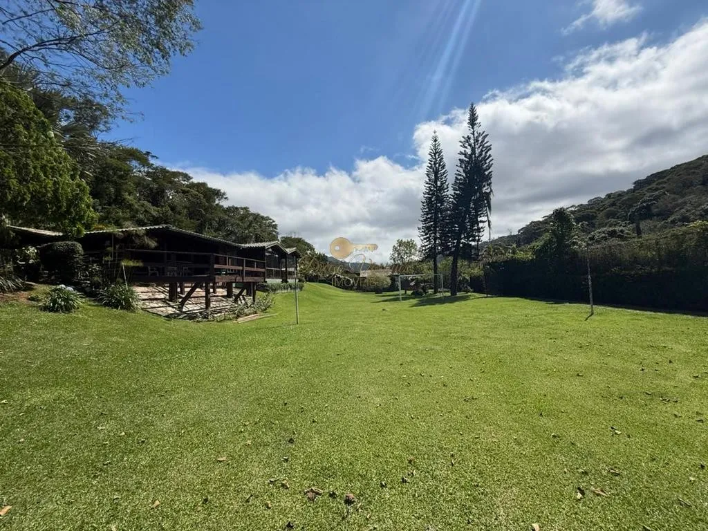 Imagem Casa em Condomínio para Venda em Teresópolis / RJ no bairro Albuquerque