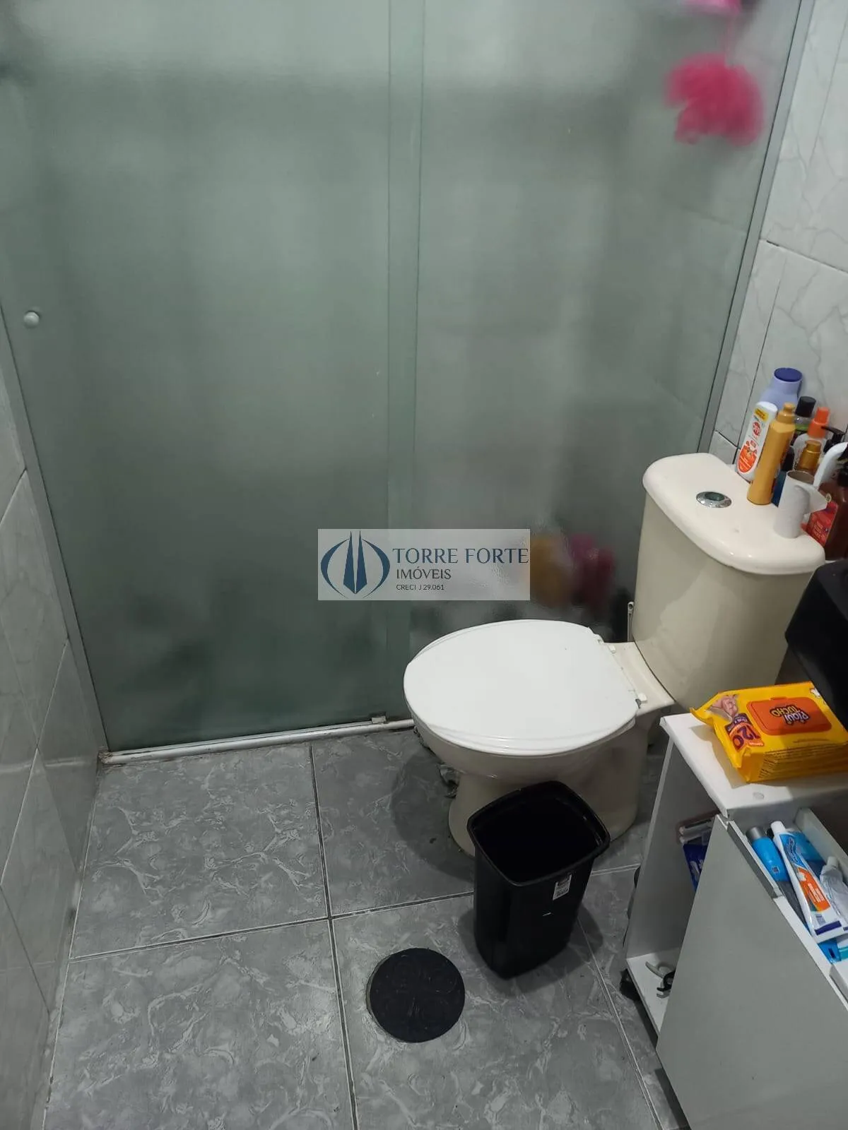 Imagem Sobrados com 8 dormitorios 4 suites 2 vagas cobertas na Penha.