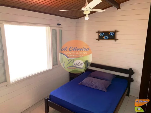 Imagem Casa 04 Dormitórios ( 01 suíte ) 250 metros da Praia - Praia das Toninhas