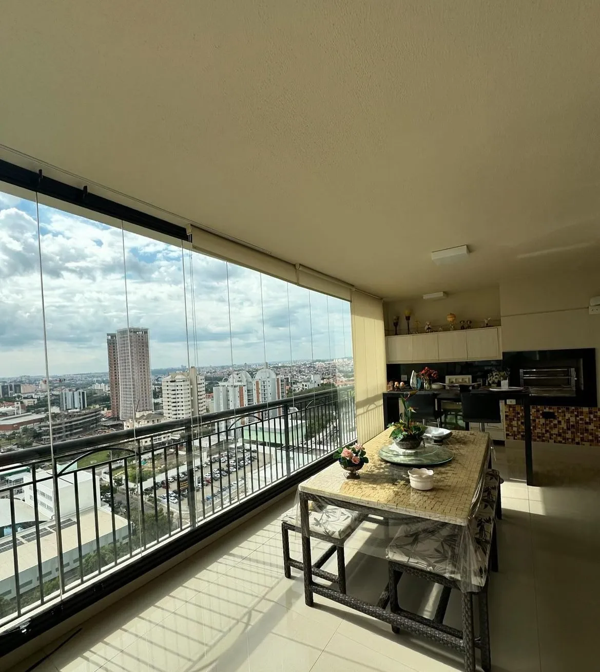 Imagem Venda de Apartamento com 3 Suítes no Único Campolim