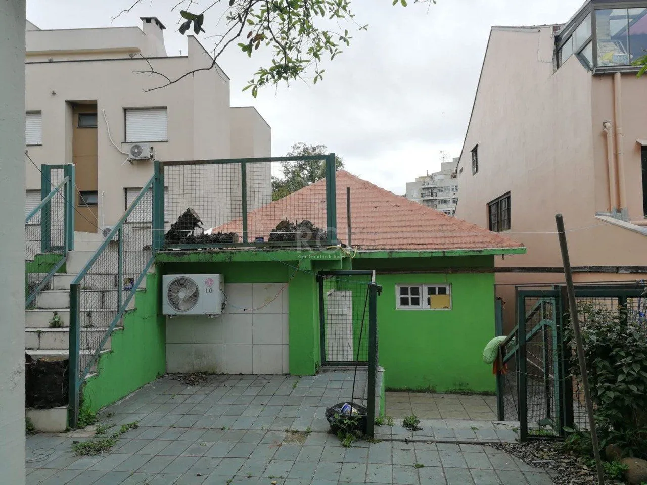Imagem Casa para Venda - 170m², 3 dormitórios, 3 vagas - Nonoai, Porto Alegre