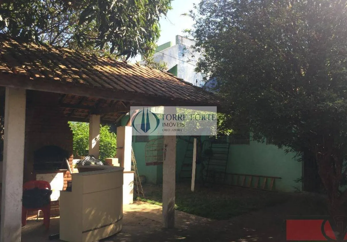 Imagem Casa com 3 dormitorios 1 suite 12 vagas de garagem na Vila Ema.