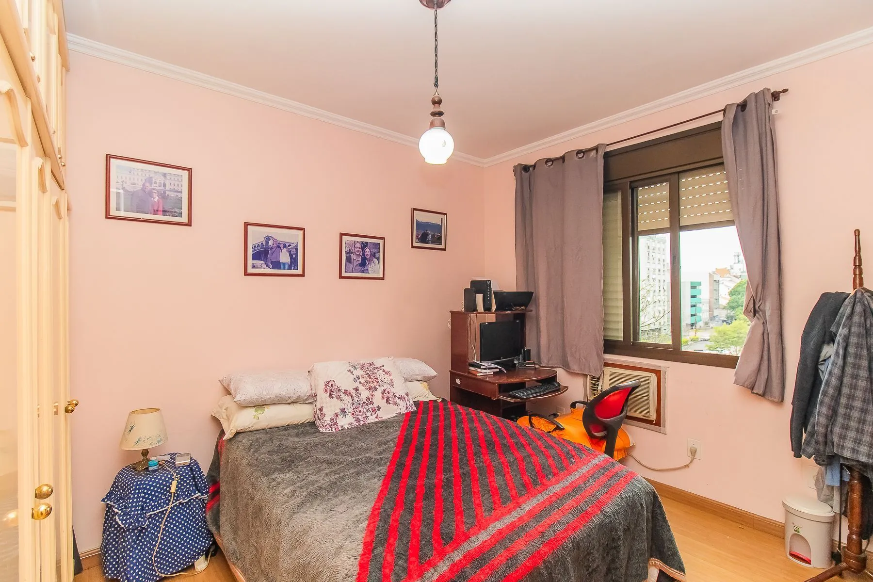 Imagem LINDO APARTAMENTO NO MENINO DEUS com 117 M PRIVATIVOS, 3 DORITÓRIOS COM SUÍTES E VAGA DUPLA