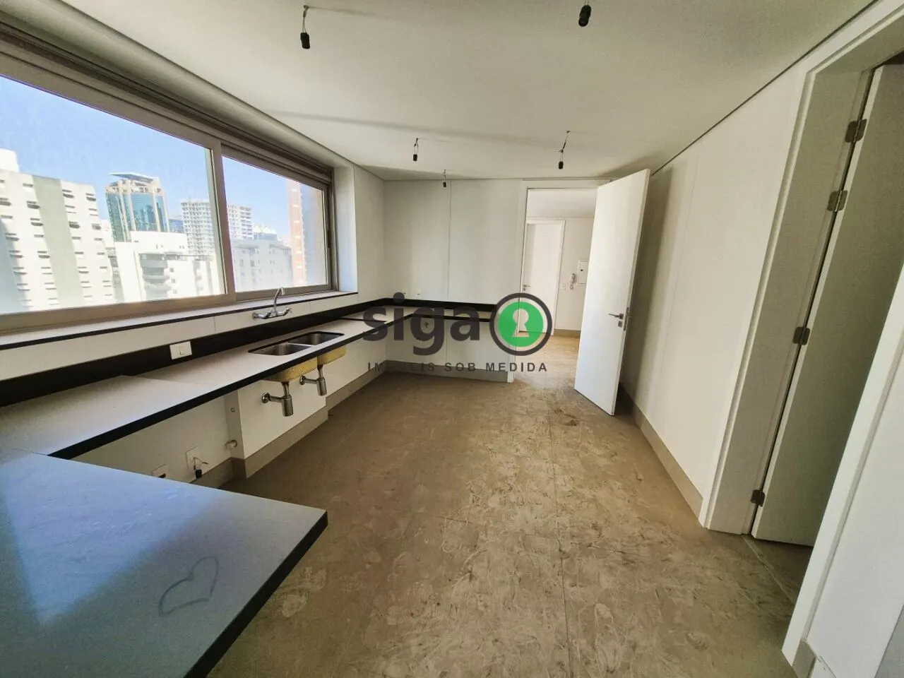 Imagem Apartamento a venda no Itaim Bibi com 3 quartos