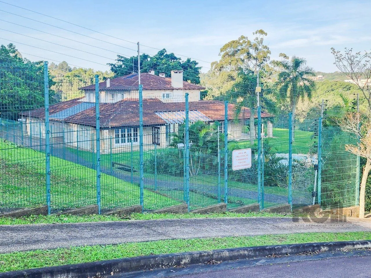 Imagem Casa de Fazenda com 1.318m²