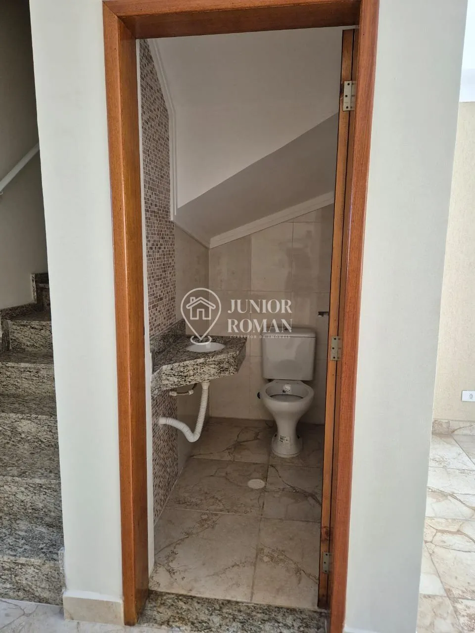 Imagem SOBRADO NOVO EM CONDOMÍNIO FECHADO EM PRAIA GRANDE COM 2 SUÍTES