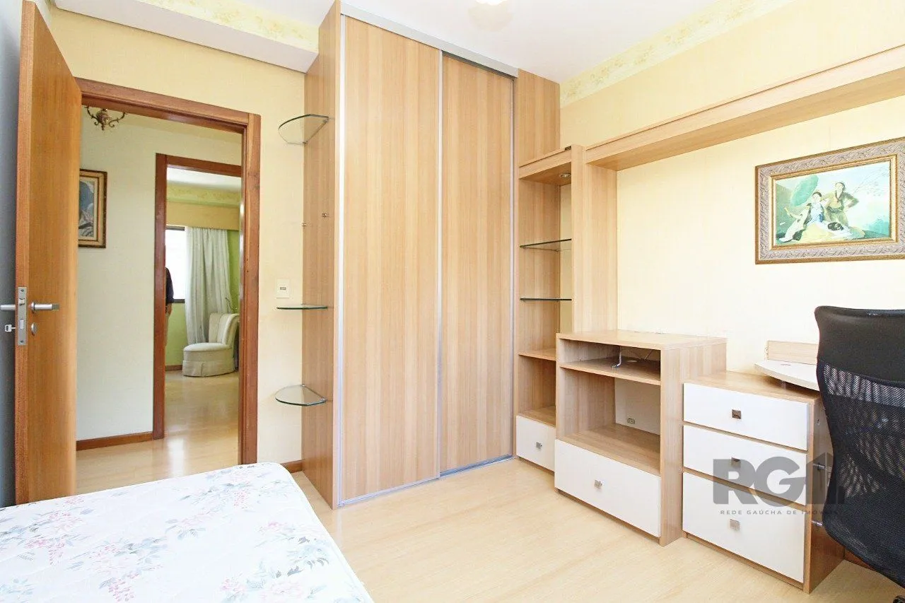 Imagem Apartamento de 3 dormitórios, suíte e 2 vagas de garagem no bairro Petrópolis em Porto Alegre