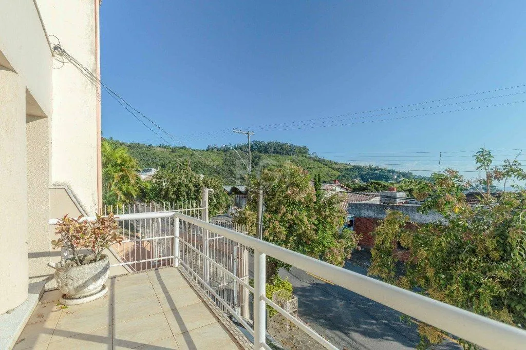 Imagem Casa a venda com 400m², bairro, Teresópolis