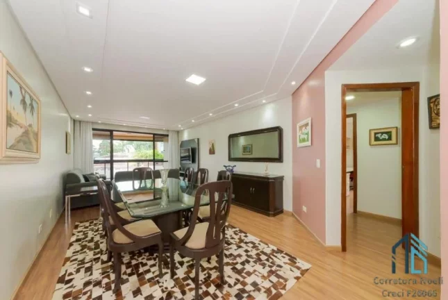 Imagem Apartamento Mobiliado, 03 quartos c/suíte + quarto empregada, 02 vagas no Bacacheri em Curitiba PR