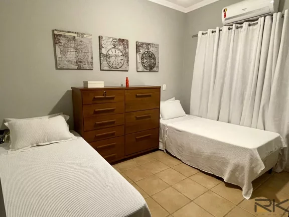 Imagem CASA CONDOMÍNIO ALTO PADRÃO COM 5 DORMITÓRIOS,SENDO 2 SUÍTES, 4 BANHEIROS SOCIAL,SALA 2 AMBIENTES,COZINHA AMERICANA,ÁREA GOURMET