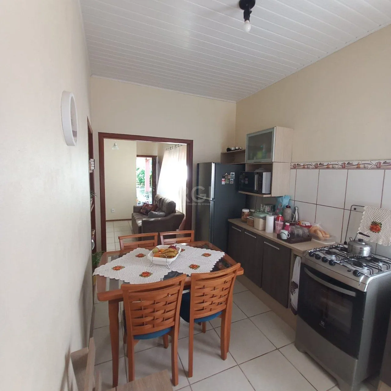 Imagem 2 Casa com 4 quartos, 2 vagas de garagem, no bairro Belém Novo, Porto Alegre/RS