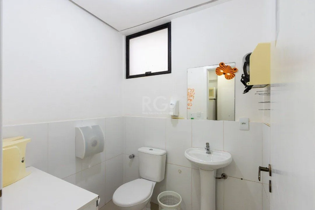 Imagem Sala em andar inteiro com 141,77 m2 privativos