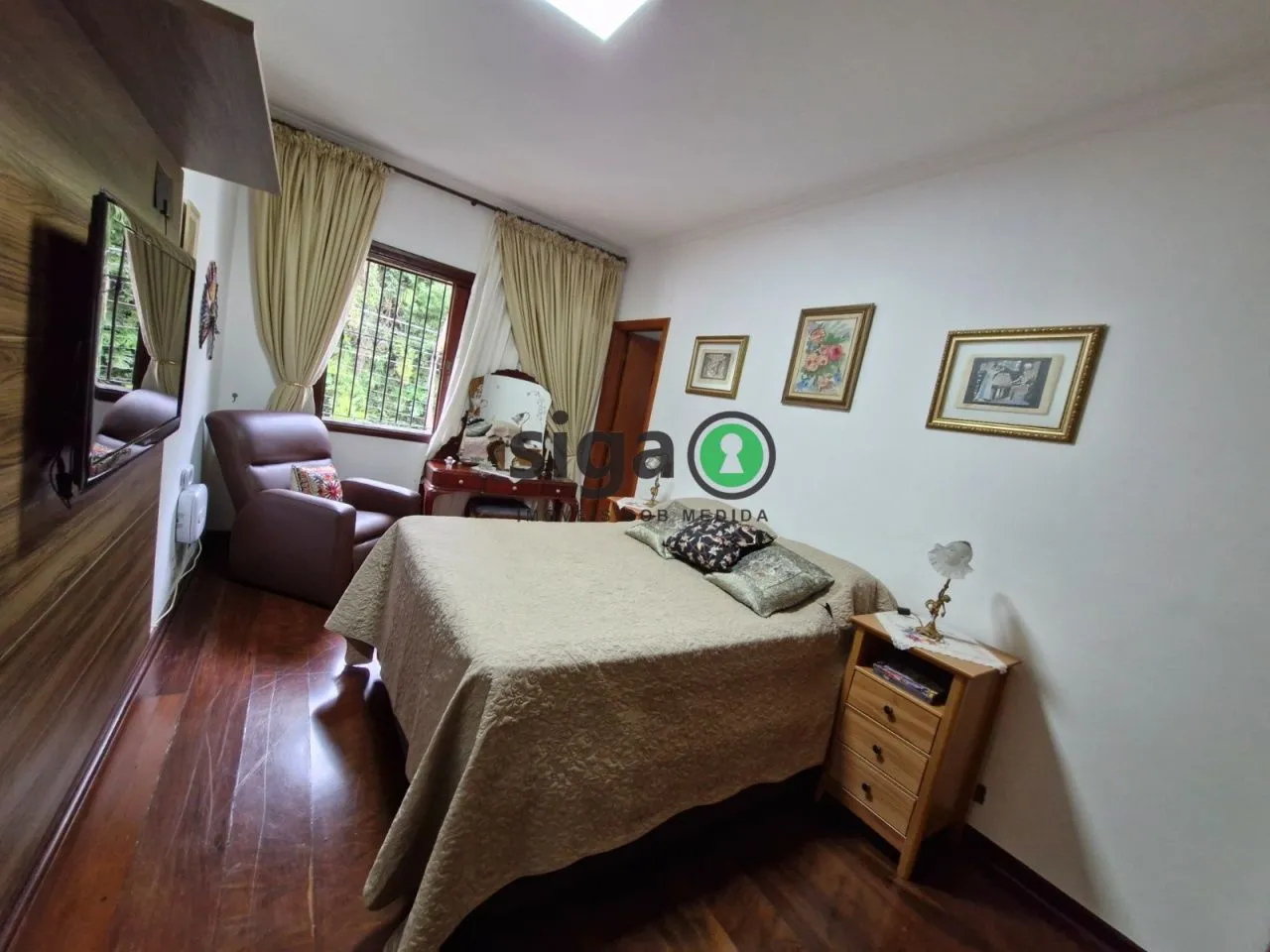 Imagem Casa de 5 dormitórios em condomínio no Real Parque