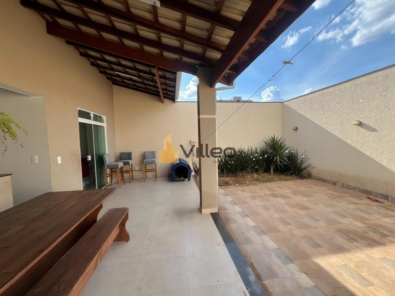 Imagem Esta casa no CondomínioHelena Maria, próximo à Avenida Elias Maluf, oferece um ambiente confortá...