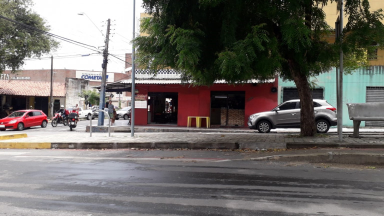Ponto Comercial para Alugar, 450 m² em Quintino Cunha - Fortaleza