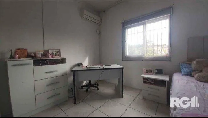 Imagem Casa à venda na Avenida Professor Oscar Pereira, com 3 dormitórios