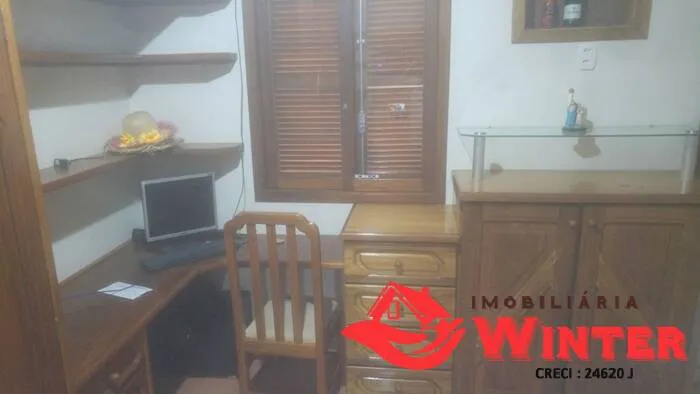 Imagem Bela casa de 4 quartos com 230m² em São Vendelino.