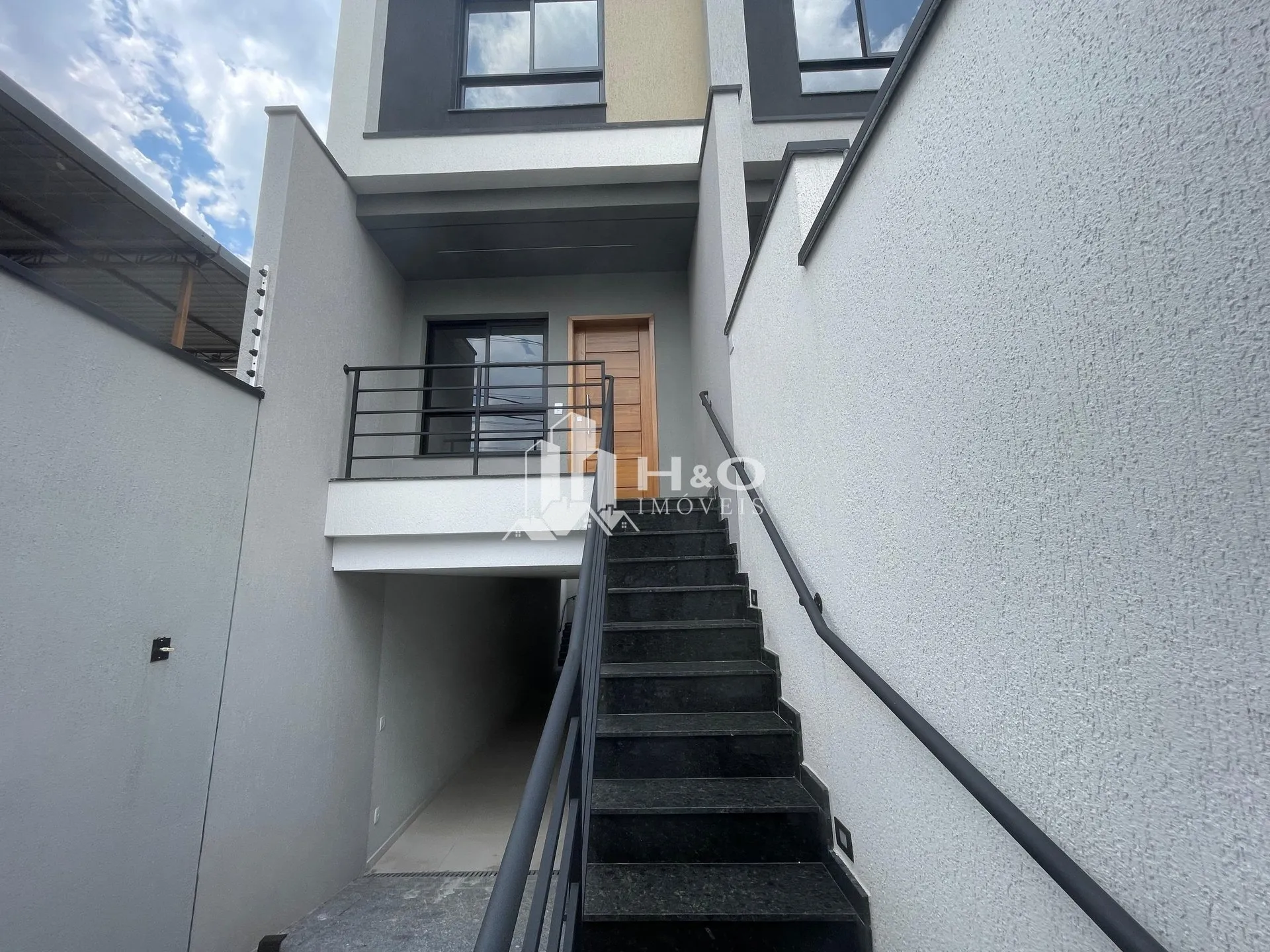 Imagem SOBRADO ALTO PADRÃO À VENDA NA VILA BUENOS AIRES - 3 SUÍTES, 3 VAGAS, FINO ACABAMENTO
